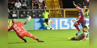 ¡Victoria morada! Saprissa derrotó 1-0 a Municipal y accedió a la siguiente fase de la Copa Centroamericana Concacaf