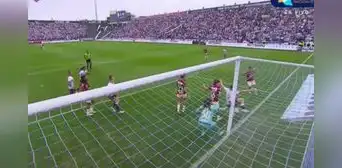 Edwin Ordóñez anuló polémico gol a Alianza Lima ante Universitario: el balón nunca salió Edwin Ordóñez anuló polémico gol a Alianza Lima ante Universitario: el balón nunca salió