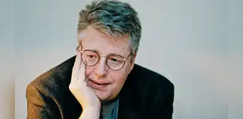 A veinte años de la muerte de Stieg Larsson: ¿por qué nos engancha la historia de Lisbeth Salander?