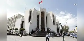 Arequipa: sentencian a 15 años de cárcel a docente que abusó sexualmente de ciudadana