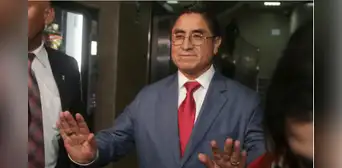 César Hinostroza invoca nueva Ley del Congreso para archivar proceso por organización criminal César Hinostroza invoca nueva Ley del Congreso para archivar proceso por organización criminal