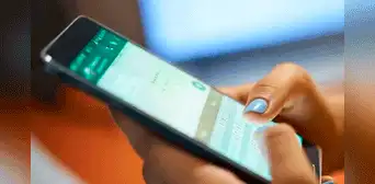 WhatsApp tiene un botón que los ciberdelincuentes pueden usar para robar tu dinero y datos
