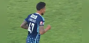'Canchita' anotó su primer gol con Cristal, celebró besando el escudo, pero VAR se lo anuló por offside 'Canchita' anotó su primer gol con Cristal, celebró besando el escudo, pero VAR se lo anuló por offside