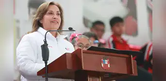"Poco floro y más acción": Dina Boluarte y su respuesta tras ser cuestionada por incendios forestales "Poco floro y más acción": Dina Boluarte y su respuesta tras ser cuestionada por incendios forestales