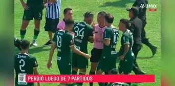 Paolo Guerrero explotó y encaró fuerte a Joel Alarcón al final del partido por sus polémicas decisiones Paolo Guerrero explotó y encaró fuerte a Joel Alarcón al final del partido por sus polémicas decisiones