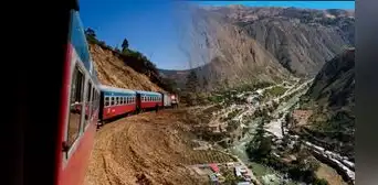 El pueblo que quedó en el olvido cuando dejó de pasar el ferrocarril: es el distrito más pequeño del Perú