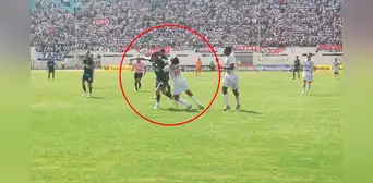 Filtran video de la falta que Paolo Guerrero reclamó como penal y el VAR no revisó en el Alianza vs Grau Filtran video de la falta que Paolo Guerrero reclamó como penal y el VAR no revisó en el Alianza vs Grau