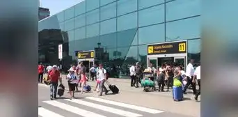 Los 3 aeropuertos de Perú que reciben más viajeros en lo que va de 2024, revela Ositrán Los 3 aeropuertos de Perú que reciben más viajeros en lo que va de 2024, revela Ositrán