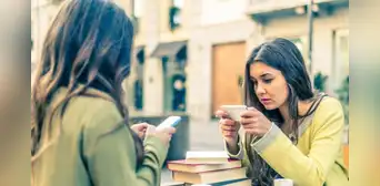 Uso excesivo del smartphone puede causar estrés y ansiedad en jóvenes, advierten expertos Uso excesivo del smartphone puede causar estrés y ansiedad en jóvenes, advierten expertos