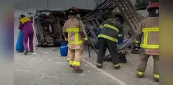 Accidente en la Panamericana sur: 3 muertos por choque de camiones que cargaban balones de gas y madera Accidente en la Panamericana sur: 3 muertos por choque de camiones que cargaban balones de gas y madera