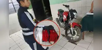 Sicarios se disfrazan de escolares para asesinar a comerciante de celulares en La Libertad Sicarios se disfrazan de escolares para asesinar a comerciante de celulares en La Libertad