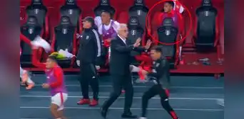 Grimaldo no celebró gol de Perú ante Uruguay: imágenes revelan que jugador no se inmutó tras agónico triunfo