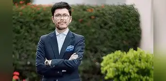 Gonzalo Banda: “Políticos de respaldo insignificante están destruyendo la democracia”