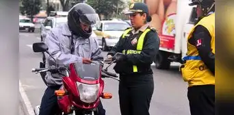 Nueva restricción en Independencia: ordenanza prohíbe que dos personas viajen a borde de una motocicleta Nueva restricción en Independencia: ordenanza prohíbe que dos personas viajen a borde de una motocicleta