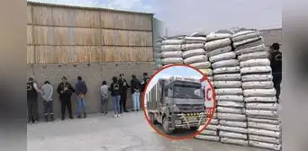 Policía recupera 30 toneladas de material con oro robado por una decena de delincuentes en La Libertad Policía recupera 30 toneladas de material con oro robado por una decena de delincuentes en La Libertad