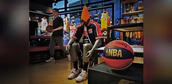 Adam Silver, miembro de la NBA, afirma que pretemporada del baloncesto estadounidense podría jugarse en China Adam Silver, miembro de la NBA, afirma que pretemporada del baloncesto estadounidense podría jugarse en China