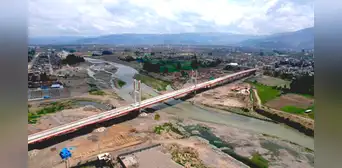 Un puente de más de 700 metros se levanta en Perú: será el segundo más largo del país sobre un majestuoso valle
