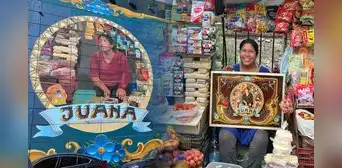 Argentinos realizan imponente mural a comerciante que vende productos de Perú: “Estoy 32 años”