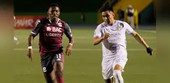 Saprissa y Comunicaciones empataron por la ida del repechaje en la Copa Centroamericana de Concacaf