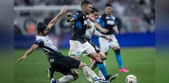 Con André Carrillo como titular, Corinthians empata 2 a 2 con Racing por la ida de las semifinales de la Sudamericana Con André Carrillo como titular, Corinthians empata 2 a 2 con Racing por la ida de las semifinales de la Sudamericana