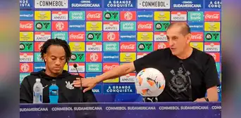 DT de Corinthians se defiende de la prensa tras empate en Sudamericana y usa de testigo a Carrillo: "Mi amigo sabe" DT de Corinthians se defiende de la prensa tras empate en Sudamericana y usa de testigo a Carrillo: "Mi amigo sabe"
