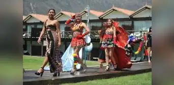 Cusco: Valle de Urubamba fue el escenario de Fashion Show Cusco: Valle de Urubamba fue el escenario de Fashion Show