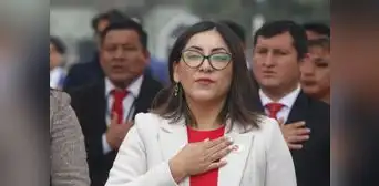 Denuncian que Kelly Portalatino contrató a la hija de su nana en su despacho en el Congreso