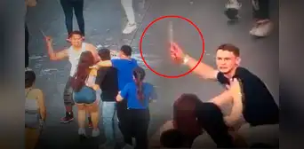 Hombres se enfrentan con cuchillos a la salida de ‘video pub’ en Ate: pelea dejó 3 heridos Hombres se enfrentan con cuchillos a la salida de ‘video pub’ en Ate: pelea dejó 3 heridos