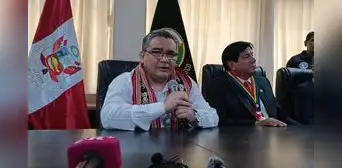 Ministro Juan Santiváñez se altera ante periodista que cuestionaba su labor: “No respondo calificativos” Ministro Juan Santiváñez se altera ante periodista que cuestionaba su labor: “No respondo calificativos”