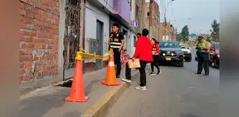 Madre termina en estado crítico tras recibir tres disparos cuando recogía a su hijo en El Agustino Madre termina en estado crítico tras recibir tres disparos cuando recogía a su hijo en El Agustino