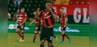 ¡Más líder que nunca! Alajuelense superó 1-0 a Sporting San José por la Liga Promerica y sigue en la cima con 37 puntos ¡Más líder que nunca! Alajuelense superó 1-0 a Sporting San José por la Liga Promerica y sigue en la cima con 37 puntos