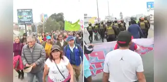 Protesta en Panamericana Norte: vecinos de Carabayllo marchan hacia el PCM para exigir obras de agua y desagüe Protesta en Panamericana Norte: vecinos de Carabayllo marchan hacia el PCM para exigir obras de agua y desagüe