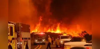 Más de 14.000 personas bajo órdenes de evacuación en California en medio de peligroso incendio forestal Más de 14.000 personas bajo órdenes de evacuación en California en medio de peligroso incendio forestal