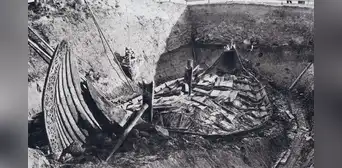 Arqueólogos descubren tumba vikinga con tesoros que valdrían millones: entre los hallazgos ocultaba un barco Arqueólogos descubren tumba vikinga con tesoros que valdrían millones: entre los hallazgos ocultaba un barco