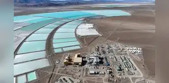 Tesla apuesta por esta mina de litio en Sudamérica, ubicada a 4,000 metros y que funciona como una planta química Tesla apuesta por esta mina de litio en Sudamérica, ubicada a 4,000 metros y que funciona como una planta química