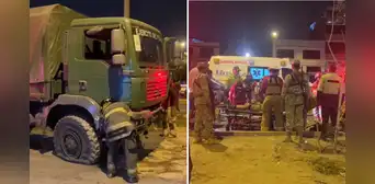 Camión del Ejército despista y deja 7 soldados heridos tras salir expulsados en plena av. Túpac Amaru en Comas Camión del Ejército despista y deja 7 soldados heridos tras salir expulsados en plena av. Túpac Amaru en Comas