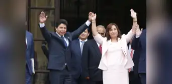 Congreso: votaciones muestran su doble rasero para investigar a Dina Boluarte y Pedro Castillo Congreso: votaciones muestran su doble rasero para investigar a Dina Boluarte y Pedro Castillo