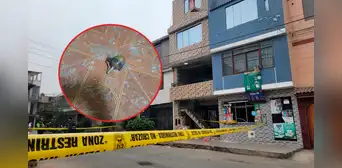 Atentado en Comas: delincuentes detonan explosivo en la puerta de casa mientras familia dormía Atentado en Comas: delincuentes detonan explosivo en la puerta de casa mientras familia dormía