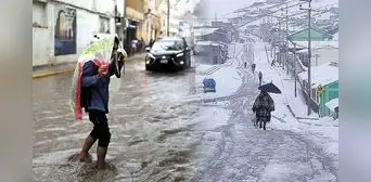 Senamhi emite alerta roja: lluvias de extrema intensidad en Lima y 12 regiones entre el 15 y 17 de noviembre Senamhi emite alerta roja: lluvias de extrema intensidad en Lima y 12 regiones entre el 15 y 17 de noviembre