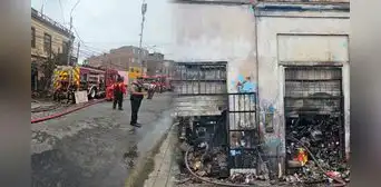 Incendio en el Rímac: dos bomberos heridos y una persona desaparecida tras siniestro en vivienda Incendio en el Rímac: dos bomberos heridos y una persona desaparecida tras siniestro en vivienda