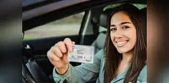La increíble noticia para inmigrantes en Chicago: el único paso para obtener tu Real ID gratis en EE. UU. este 2025