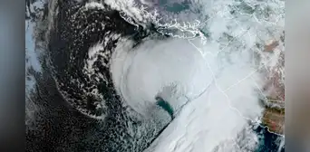 Estados Unidos se encuentra en alerta máxima por la inminente llegada de un devastador 'ciclón bomba'