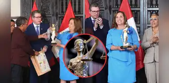 Dina Boluarte recibe estatua de la Justicia como regalo y señala: "Está ciega, le vamos a quitar la venda" Dina Boluarte recibe estatua de la Justicia como regalo y señala: "Está ciega, le vamos a quitar la venda"