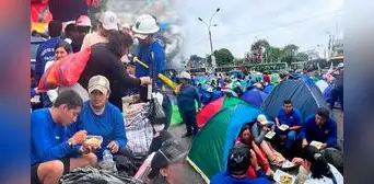 Mineros continúan en protesta desde hace seis días en las afueras del Congreso: se oponen a la eliminación del REINFO Mineros continúan en protesta desde hace seis días en las afueras del Congreso: se oponen a la eliminación del REINFO