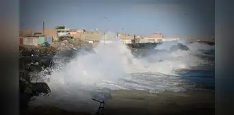 Alerta por peligrosos oleajes en el Callao: desborde del mar peruano afecta la avenida Costanera hasta el 27 de noviembre Alerta por peligrosos oleajes en el Callao: desborde del mar peruano afecta la avenida Costanera hasta el 27 de noviembre