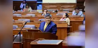 Congreso: exigen renuncia del ministro de Energía y Minas, Rómulo Mucho, por Ley MAPE