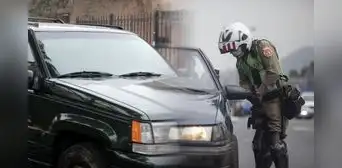 ¿Tienes lunas polarizadas y sin autorización? Esta es la multa que te podrían aplicar en una intervención policial