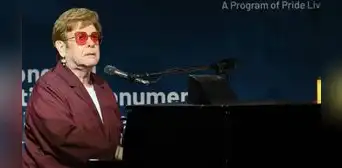 Elton John: “No puedo ver, ni leer nada. Estoy atrapado”