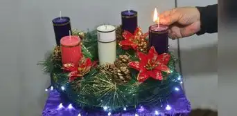Corona de Adviento 2024 en México: ¿qué significan los colores de las velas y en qué orden encenderlas?