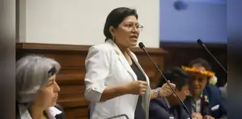 Fiscalía inicia investigación contra congresista Janet Rivas por contratar trabajadores fantasmas Fiscalía inicia investigación contra congresista Janet Rivas por contratar trabajadores fantasmas